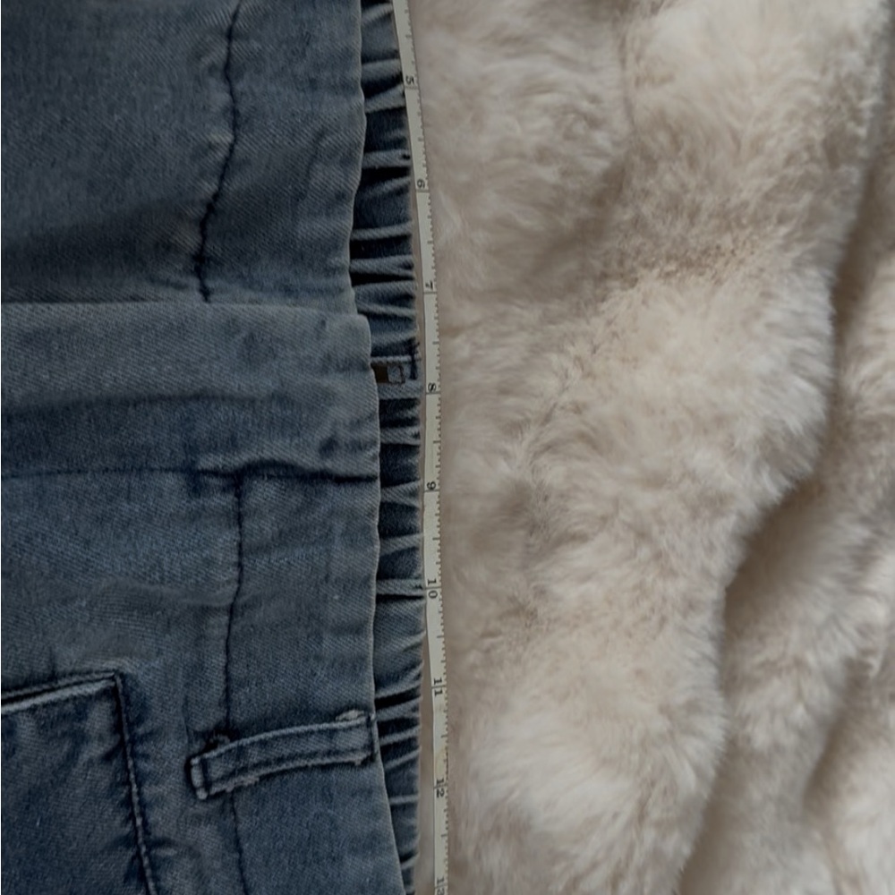 Wide Leg Blue Jeans - Picture 6 of 6